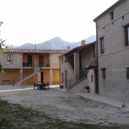 Antica Dimora Pension Sarnano Buitenkant foto